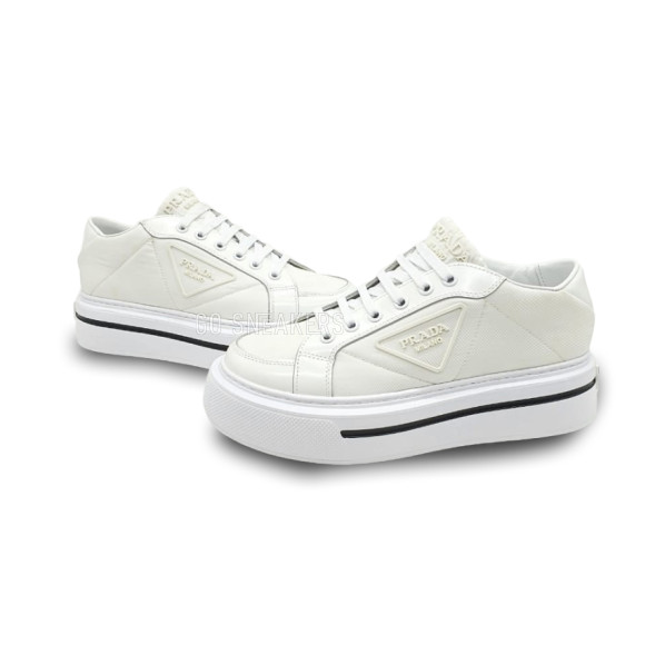 Женские кроссовки Prada Macro White