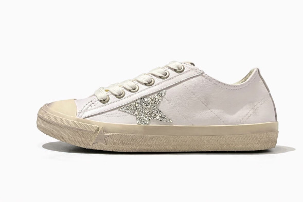 Женские кеды Golden Goose V-Star 2 Distressed Sneakers Leather White