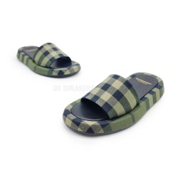 Burberry Flip-flops Green